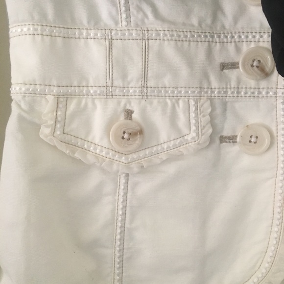 Blazer - Picture 4 of 6